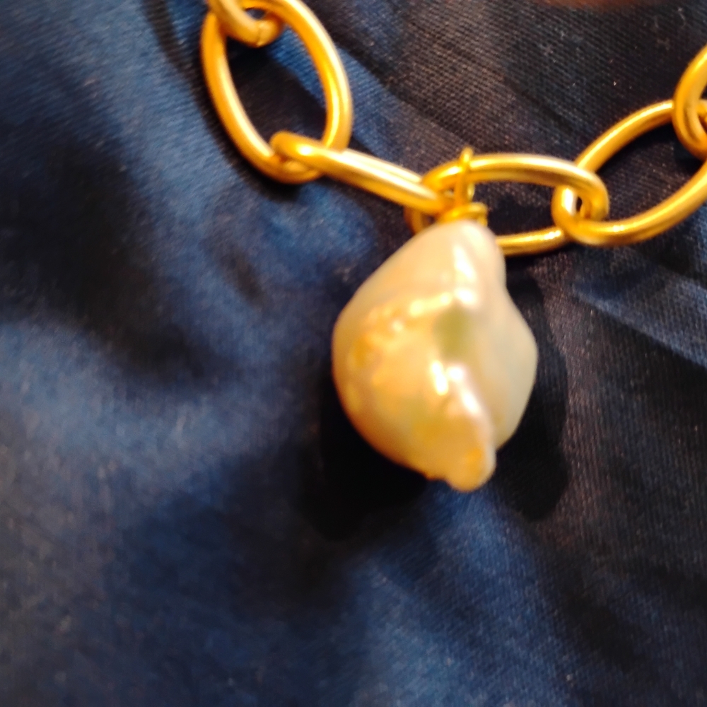 Large Saltwater Pearl Necklace
